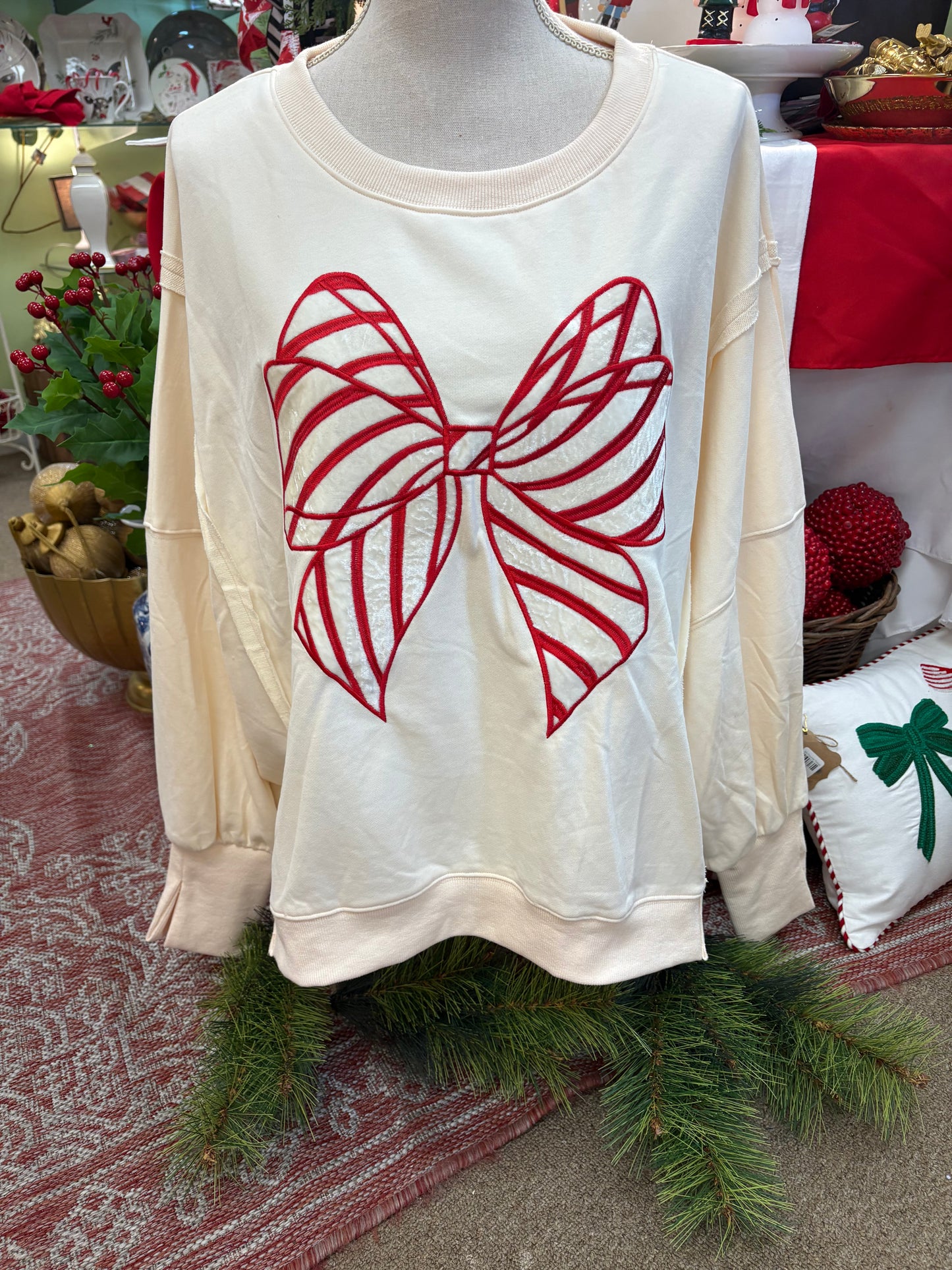 Oversized sweatshirt w/Velvet Embroidery Bow