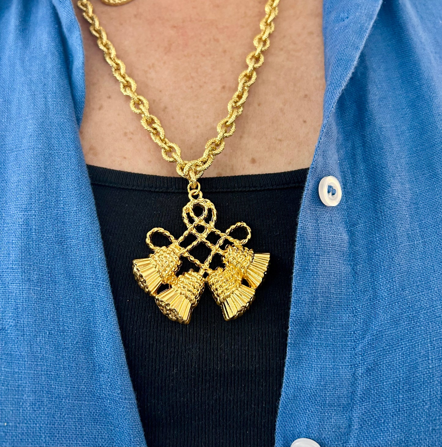 Golden Tassels Necklace