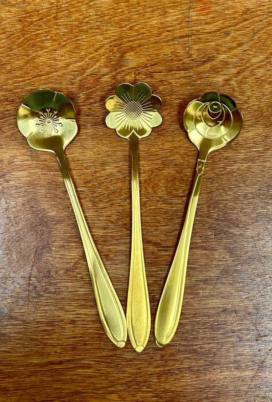 Gold Appetizer Spoon Set