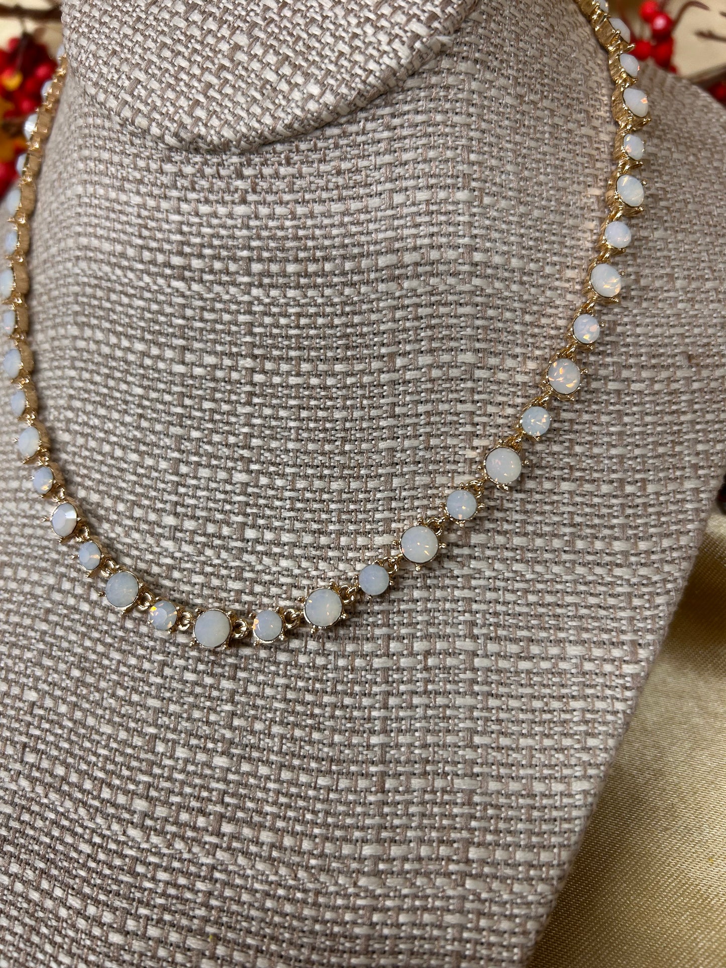 Small Simulated Opal Stone Necklace