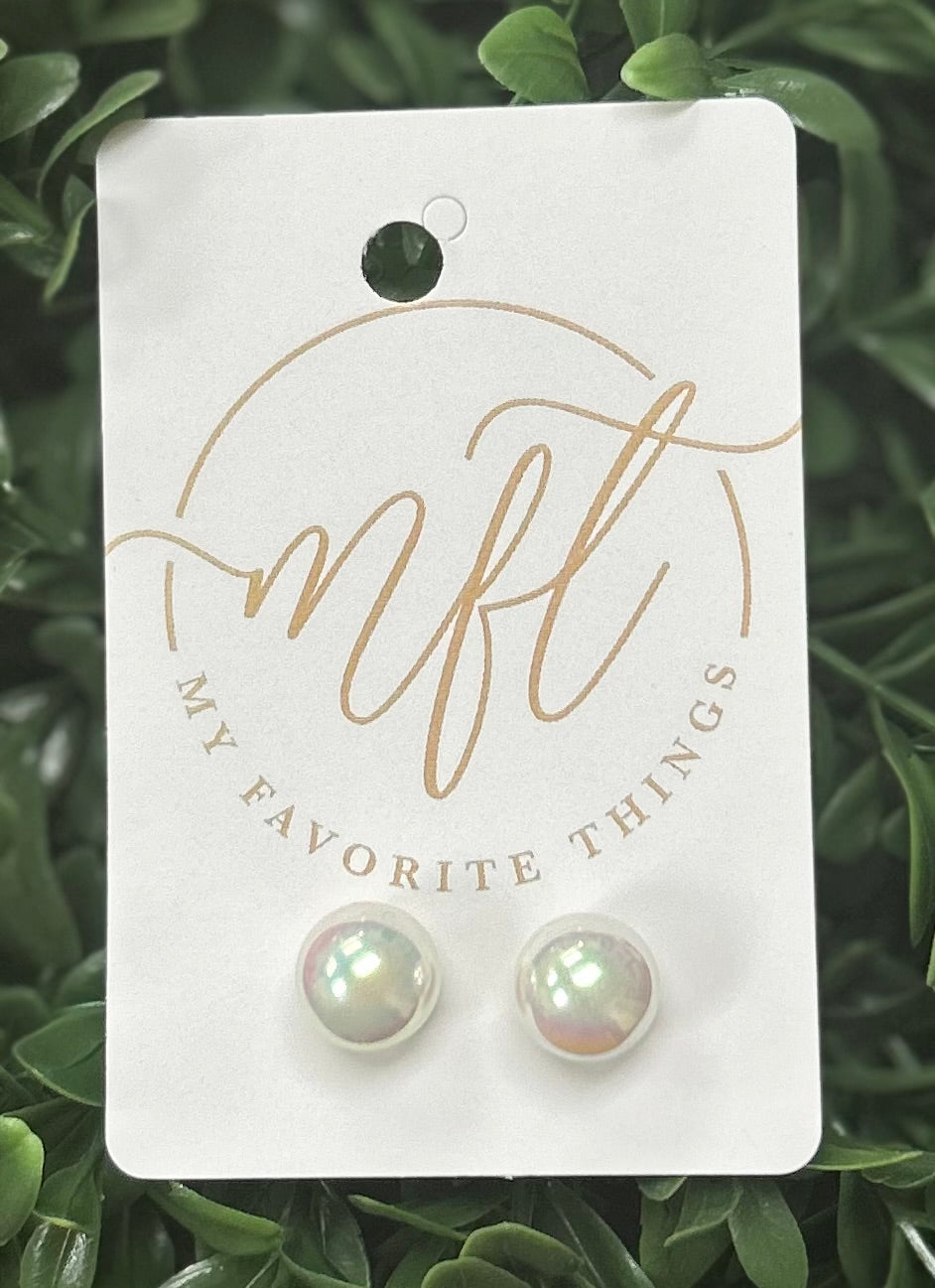 Iridescent Pearl Earrings - Medium