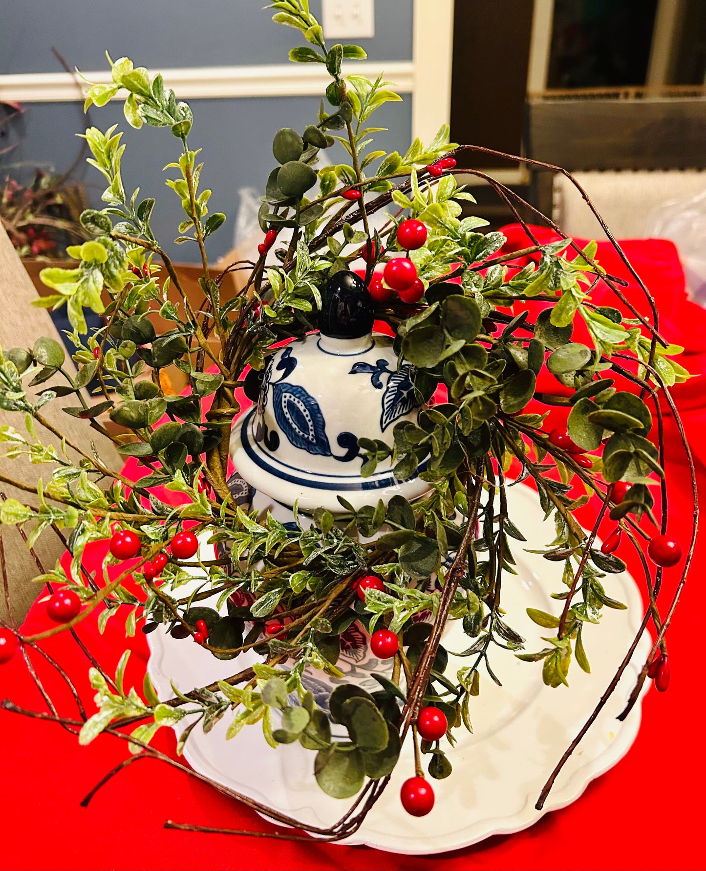 Bountiful Boxwood Berry Candle Ring 5"