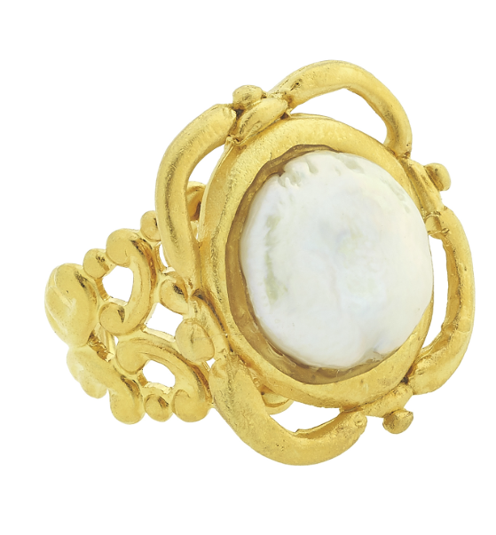 Susan Shaw Gold Scallop Pearl Rings 9015WG