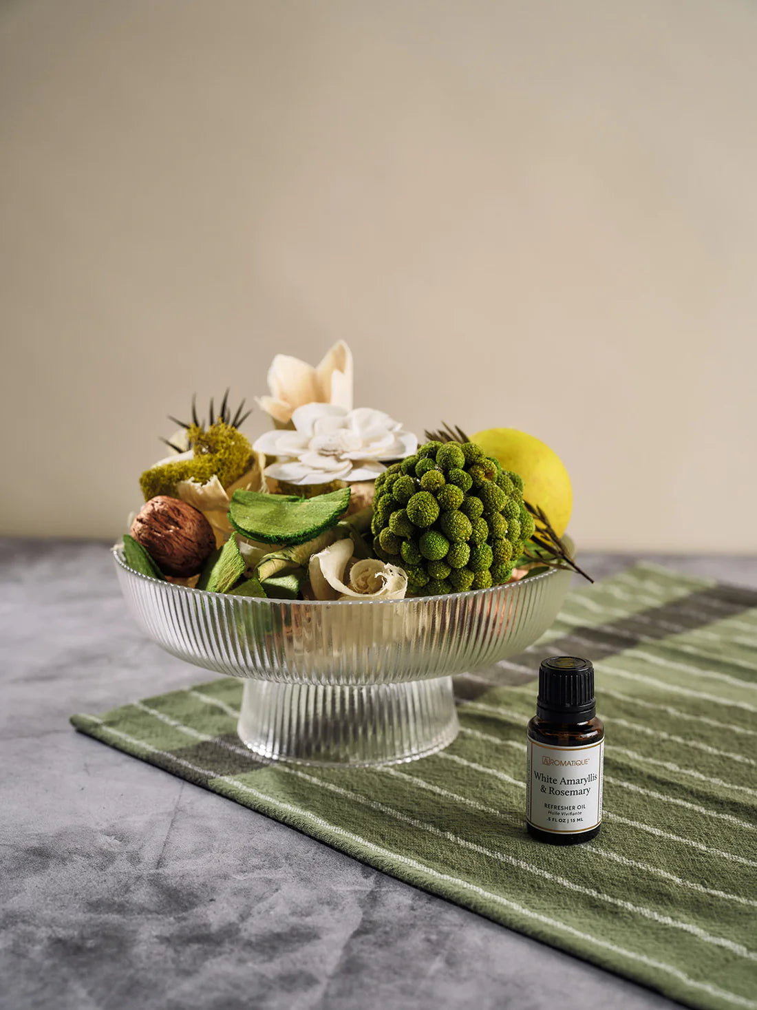 White Amaryllis & Rosemary Refresher Oil