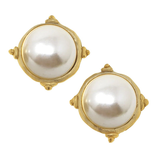 Susan Shaw Pearl Cab Studs 1808W
