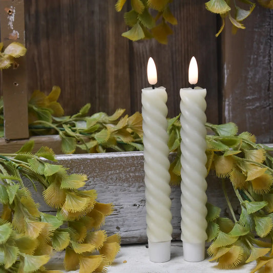 Spiral Taper Candle w/realistic flame   2 pk