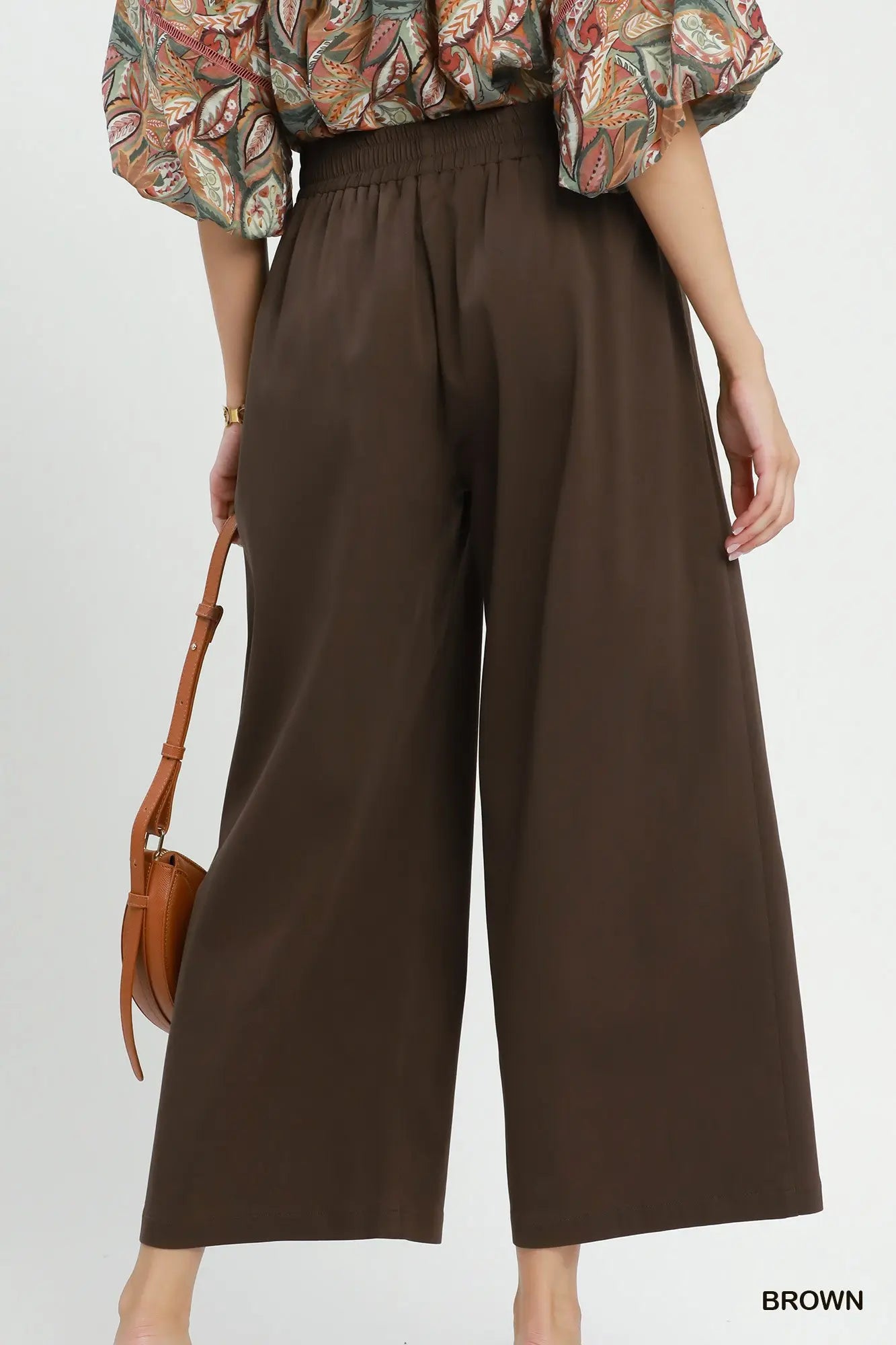 Brown Wide Leg Pull-On Crop Pants with Pockets