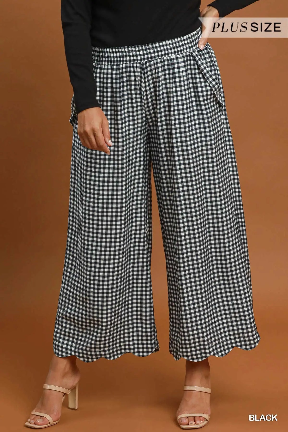 Black Gingham Wide Leg Scallop Hem Crop Pants