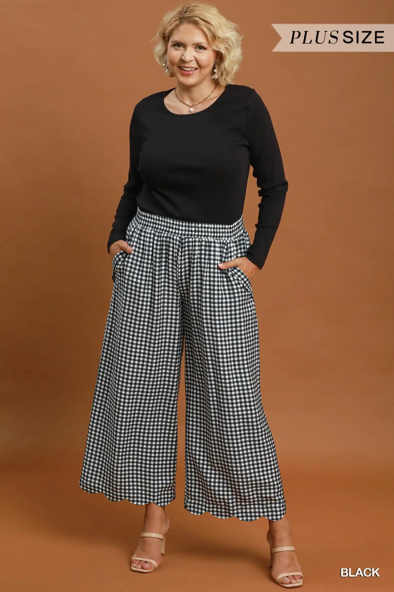 Black Gingham Wide Leg Scallop Hem Crop Pants