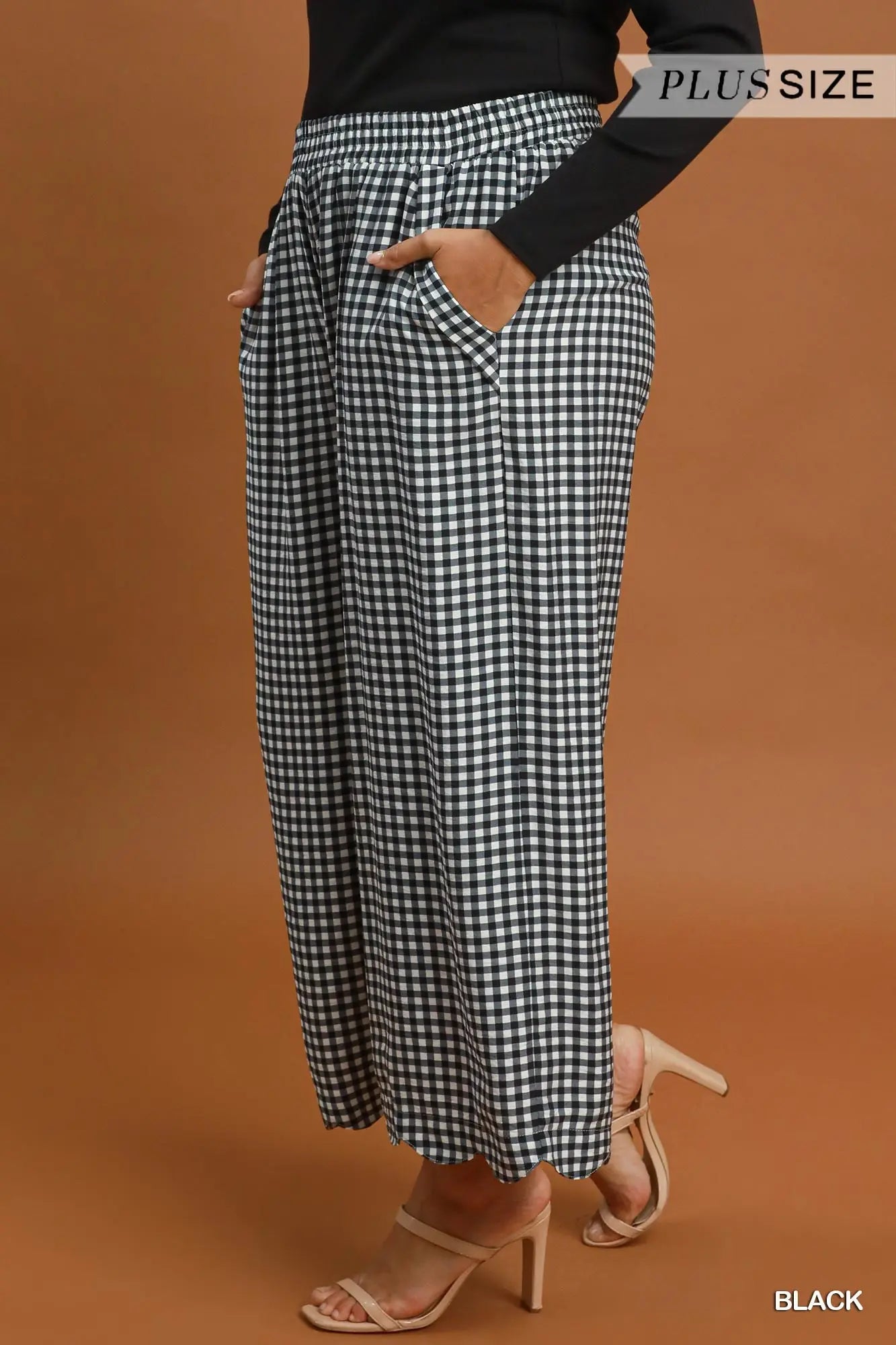 Black Gingham Wide Leg Scallop Hem Crop Pants