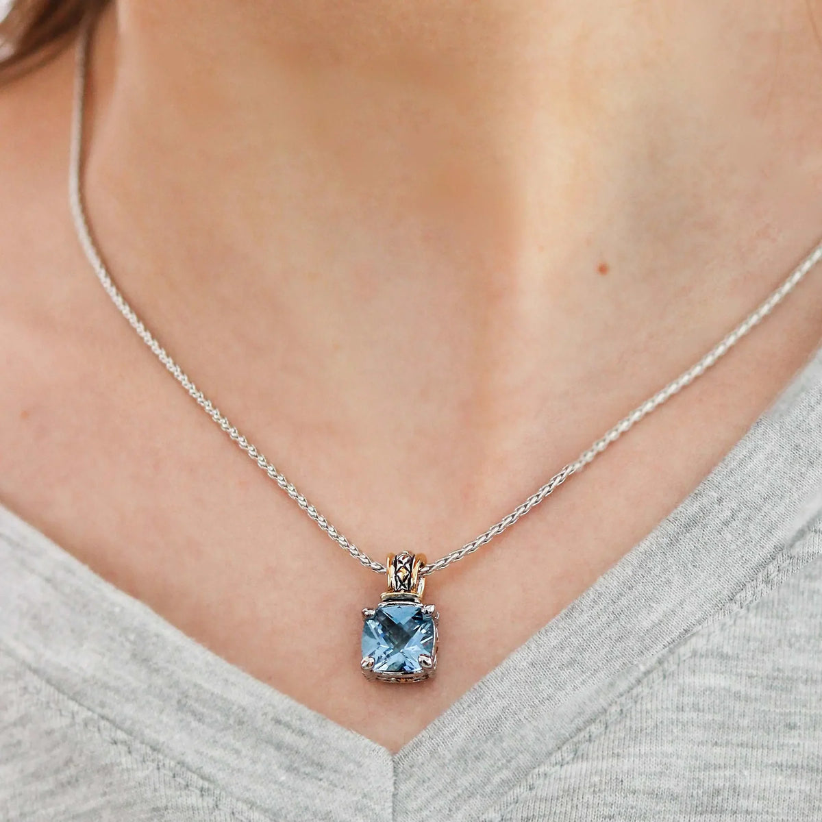 Beijos Cor - Cushion Cut Pendant Necklace
