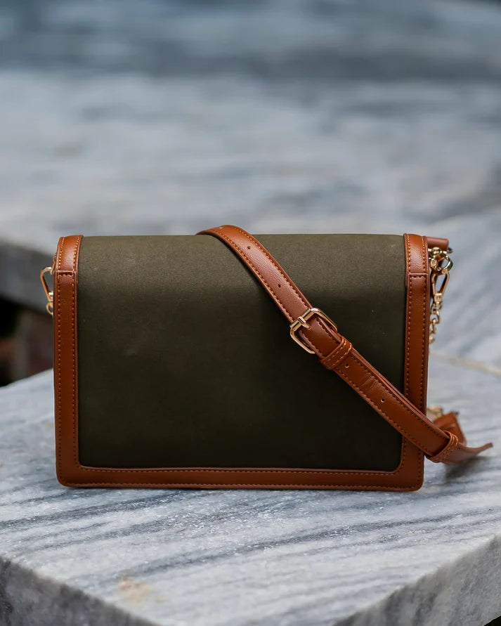 Collins Crossbody Olive P40448