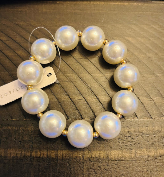 Large Pearl Bracelet
