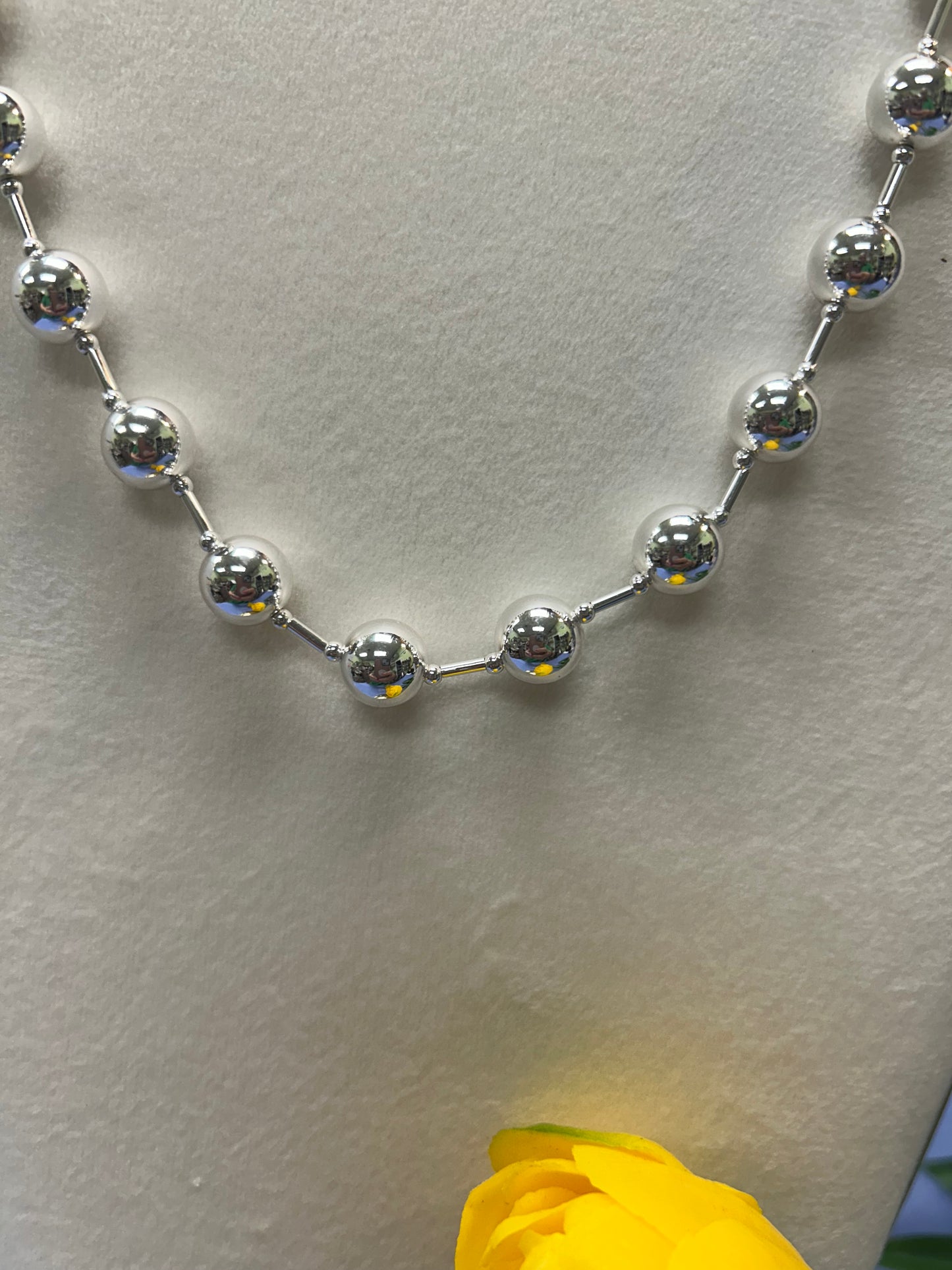 Medium Silver Magnetic Clasp Necklace