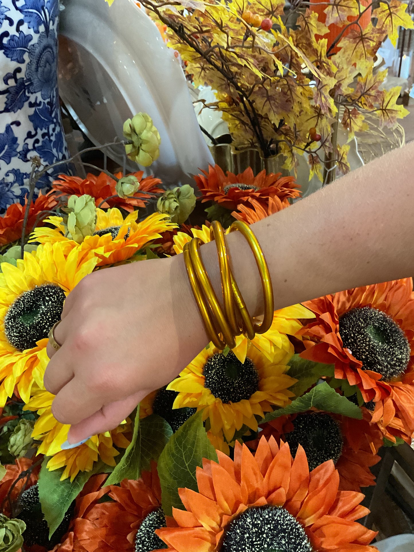 Set of 5 Brushed Gold Print Waterproof Bangle