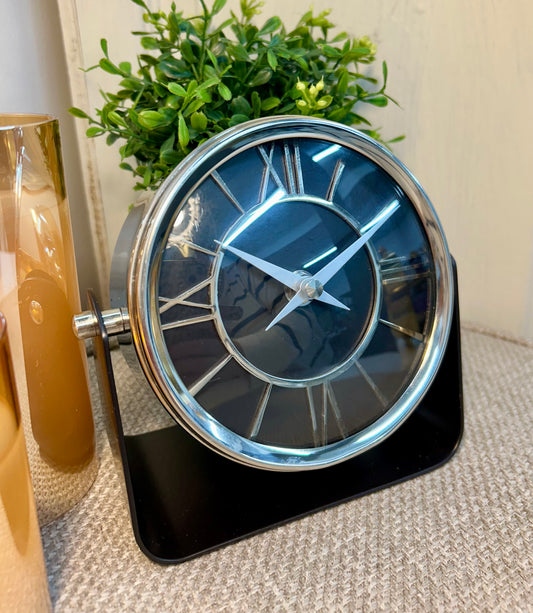 5.75 Inch Silver Round Desk Clock