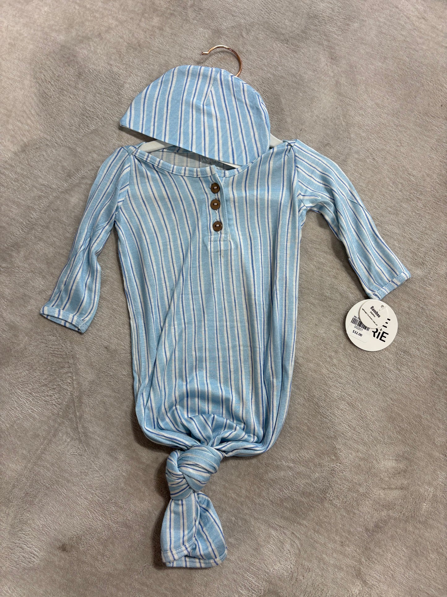 Oxford Breeze Bamboo Newborn  Gown and Beanie Set
