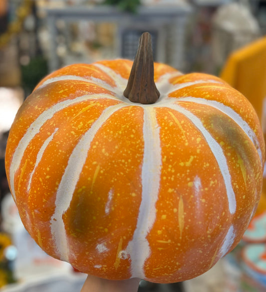 Large Short Pumpkin