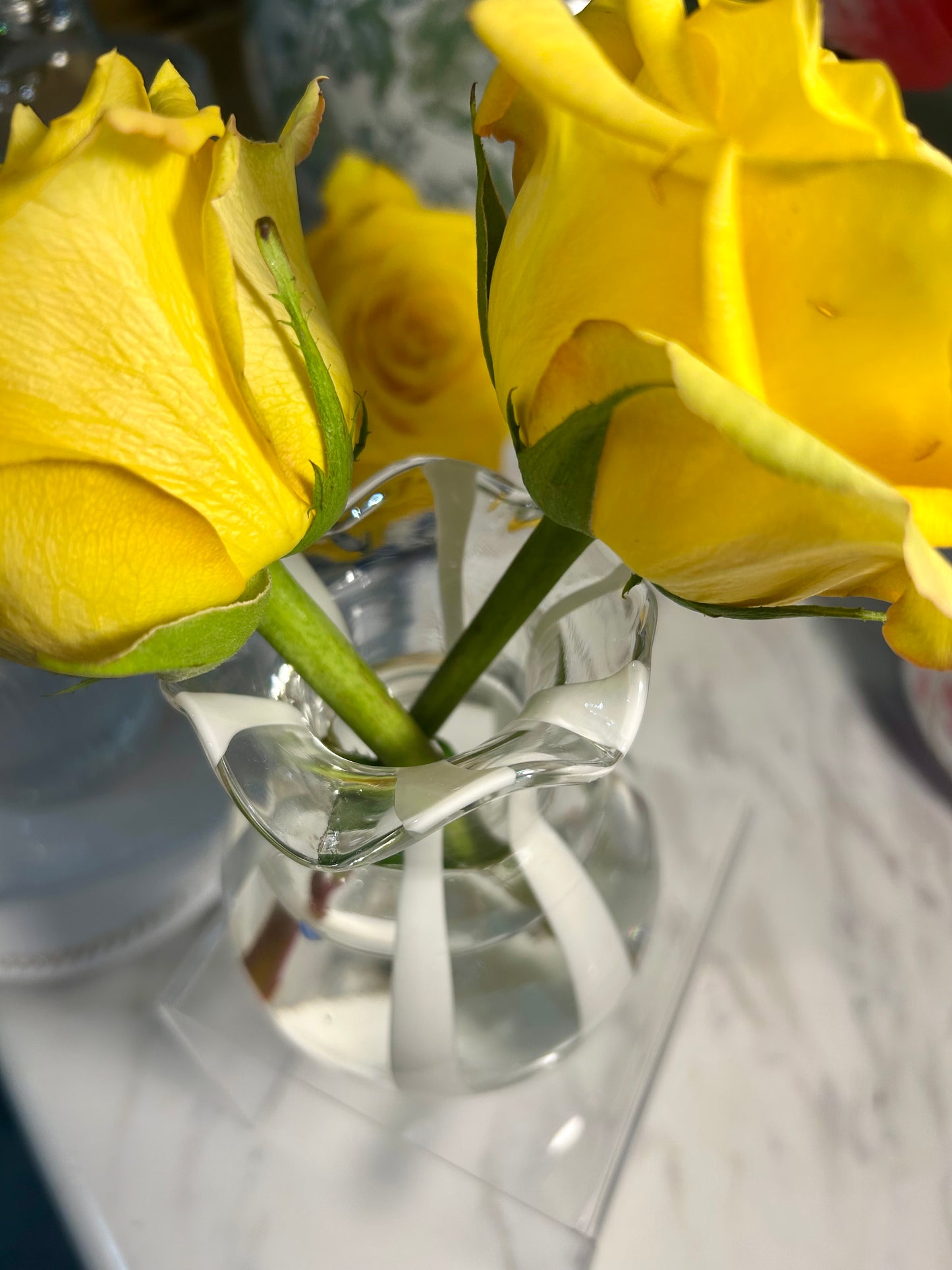 Ruffled Ribbon Vase-White