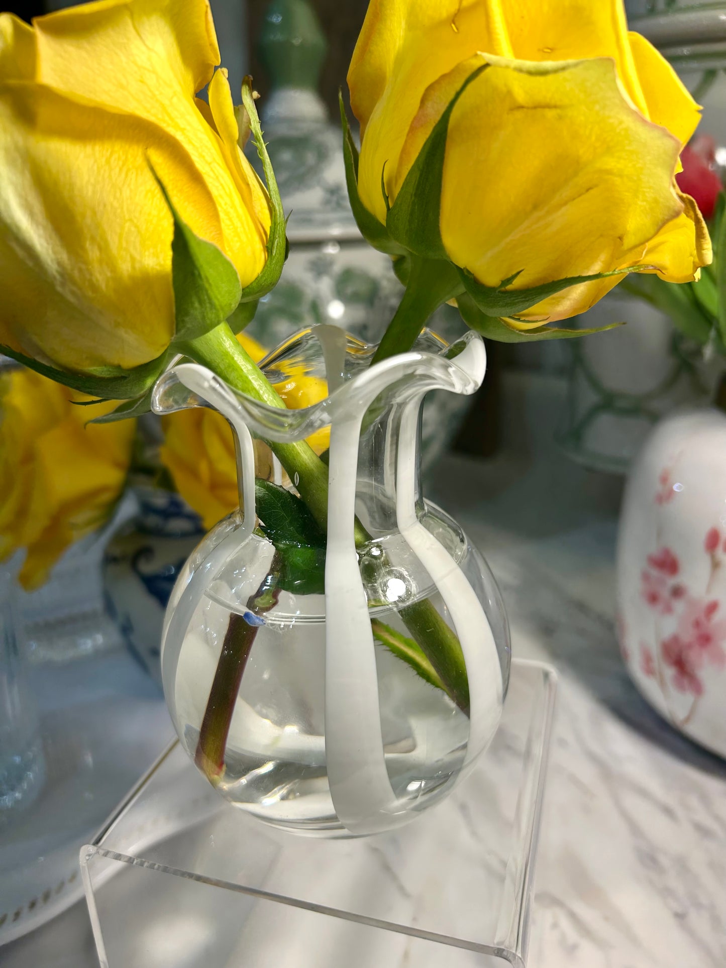 Ruffled Ribbon Vase-White