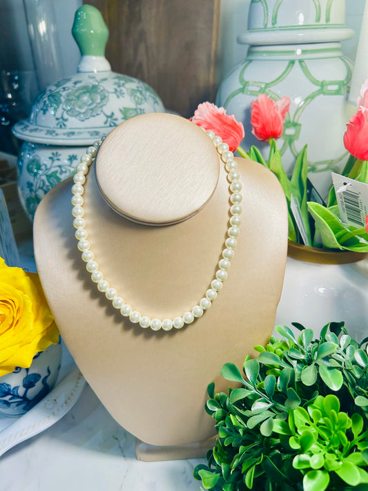 Magnetic Pearl Necklace