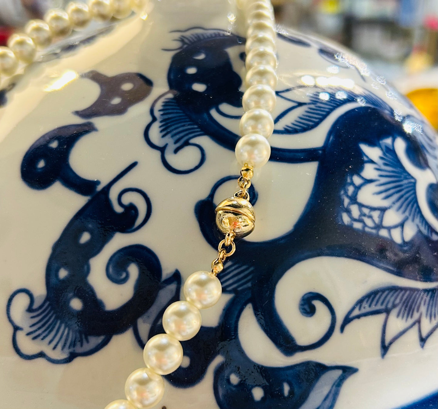 Magnetic Pearl Necklace