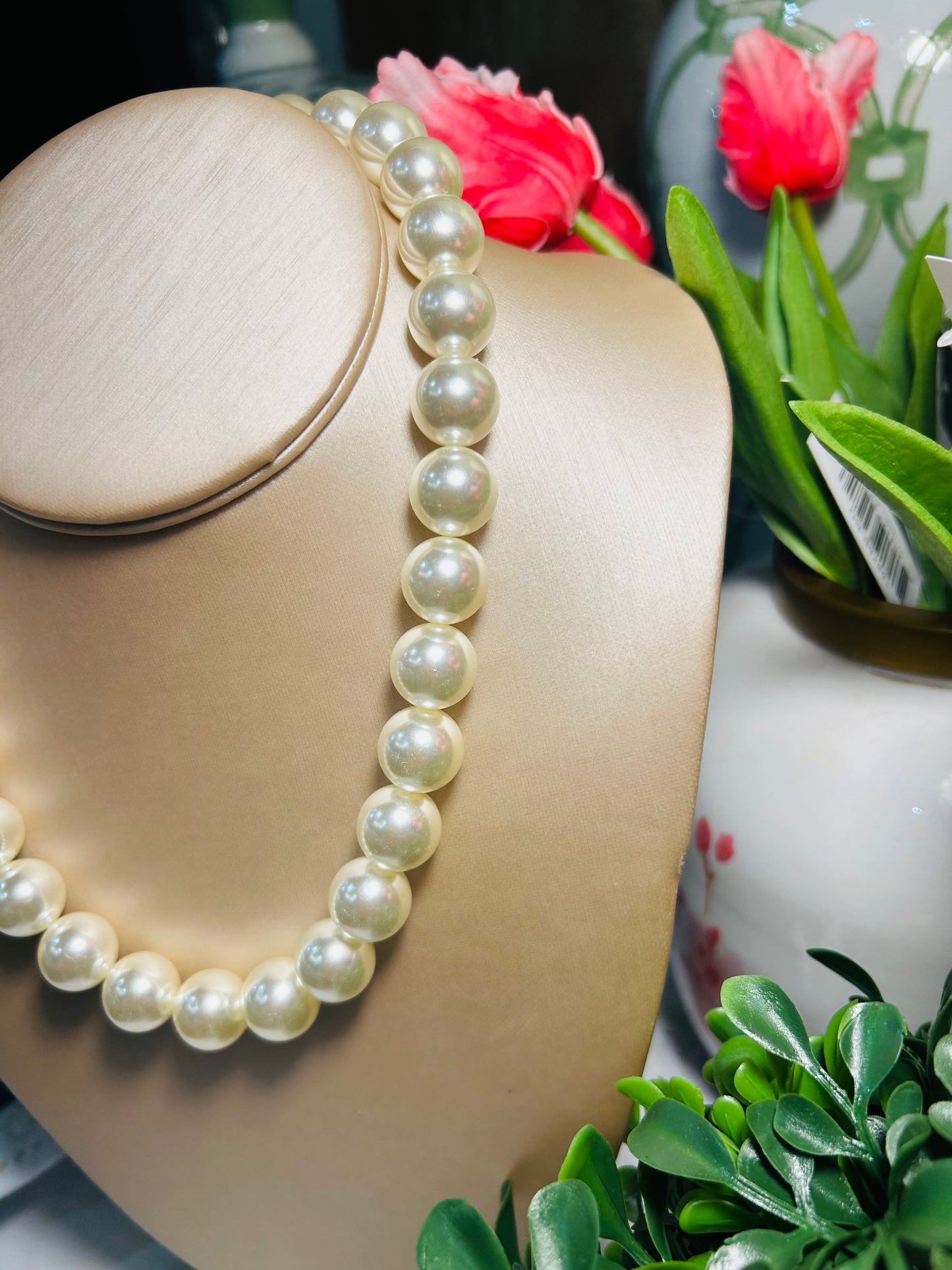 Magnetic Pearl Necklace