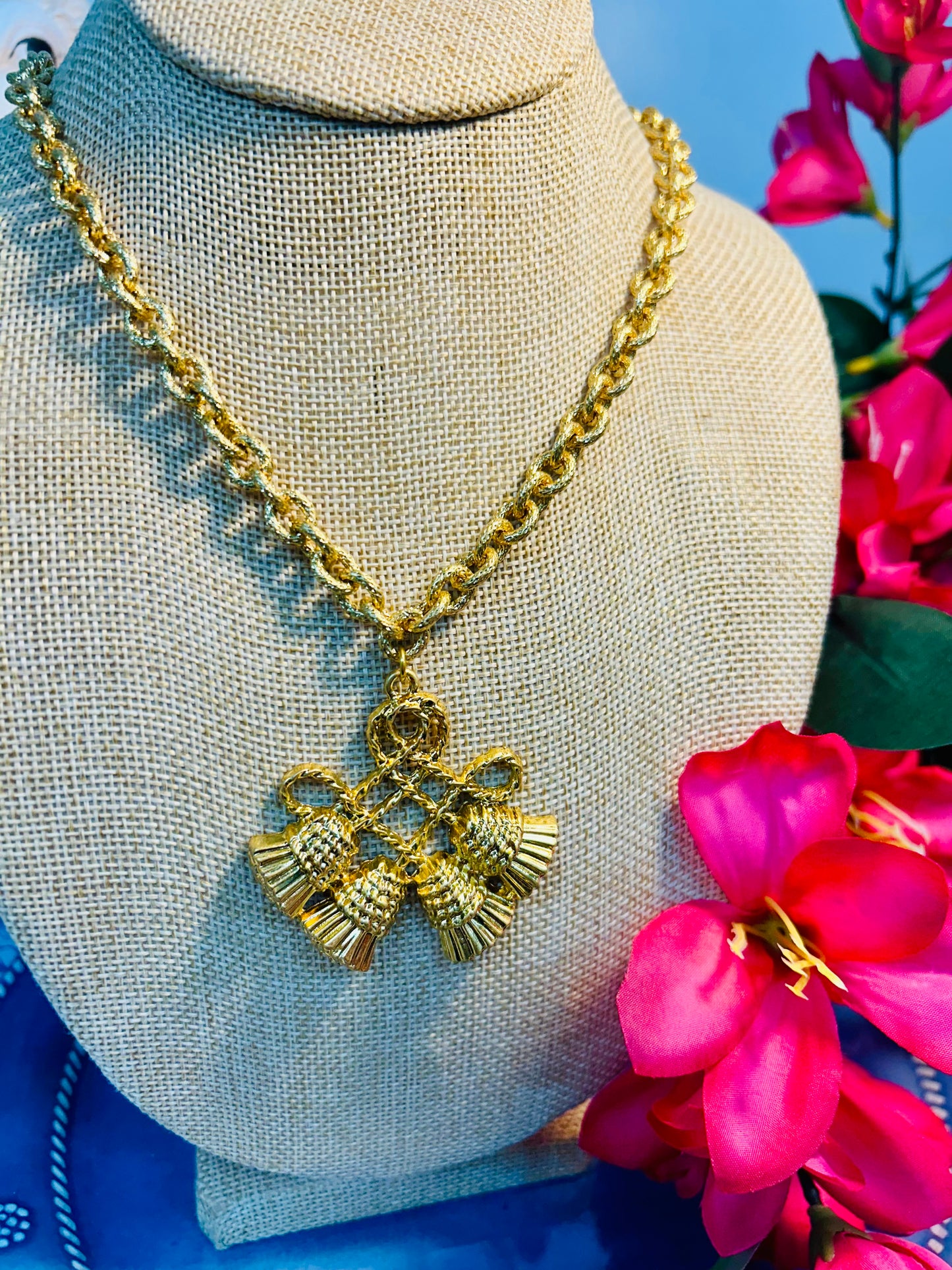 Golden Tassels Necklace
