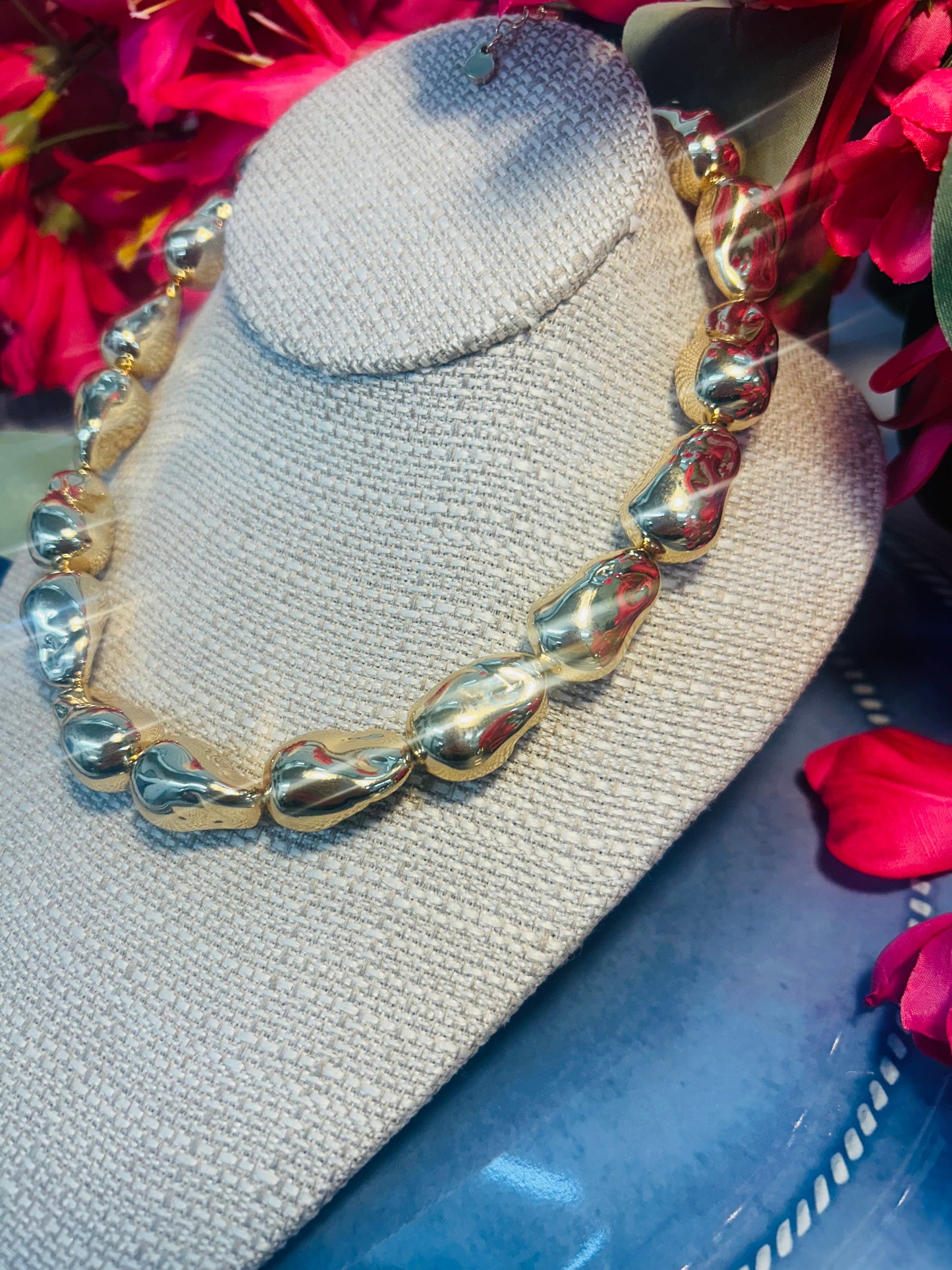 Pebblestone Golden Necklace