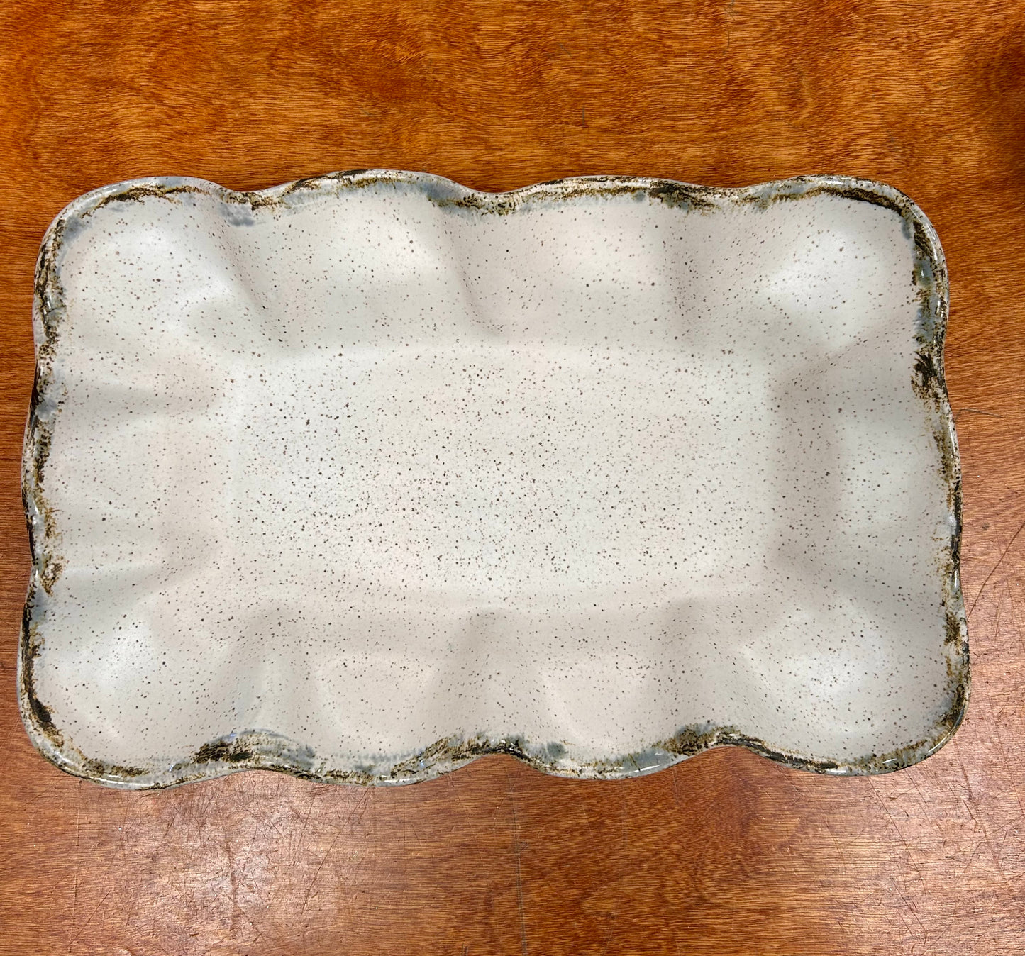 Ruffled Rectangular Dish