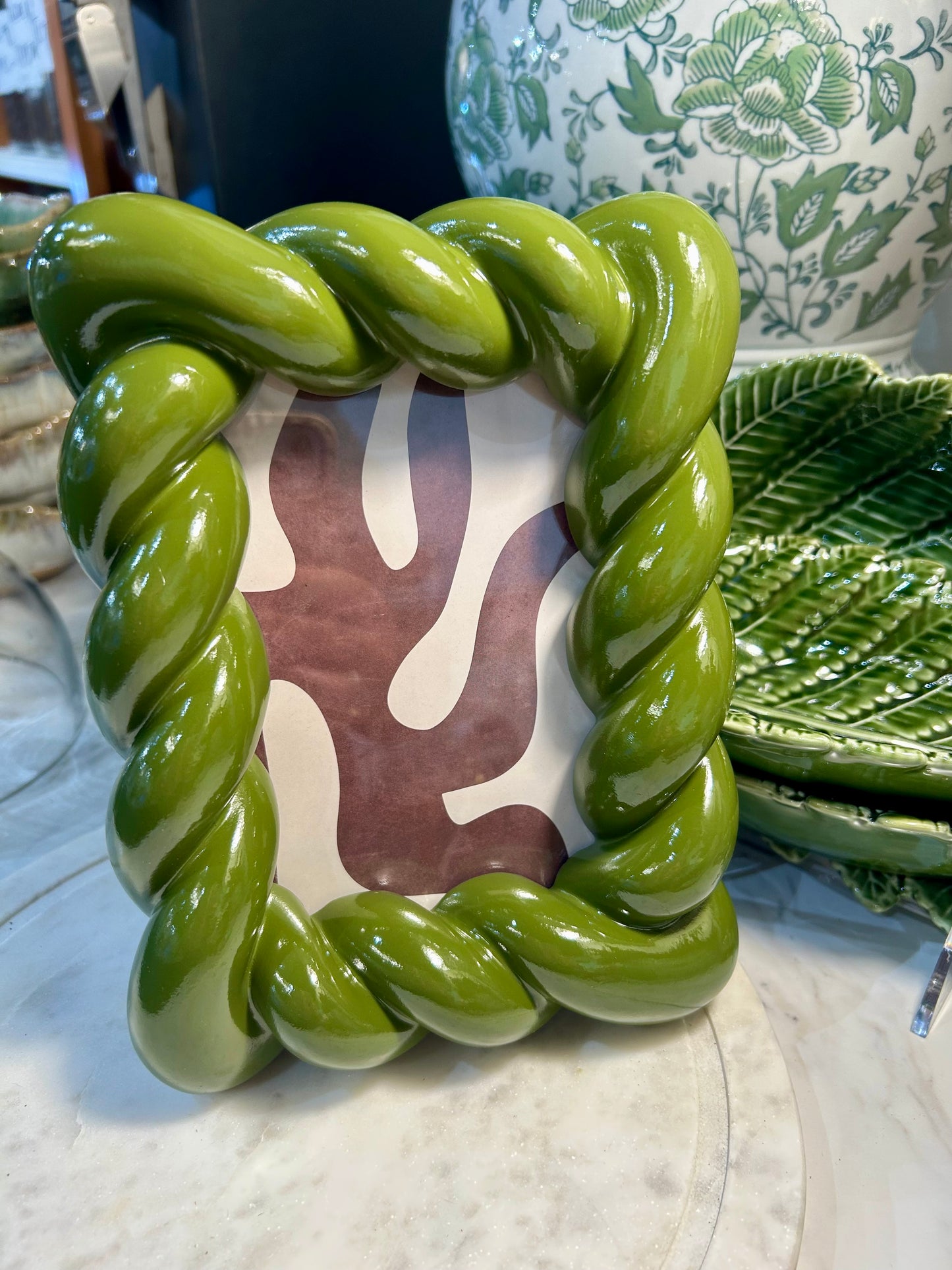 Resin Twisted Photo Frame (Holds 4" x 6" Photo) (Hangs or Sits)