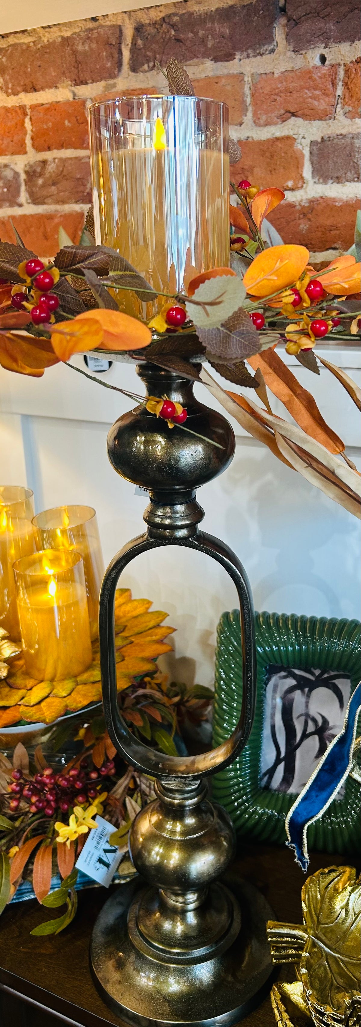 Set of 2 Gold Metal Oval Pillar Candleholders