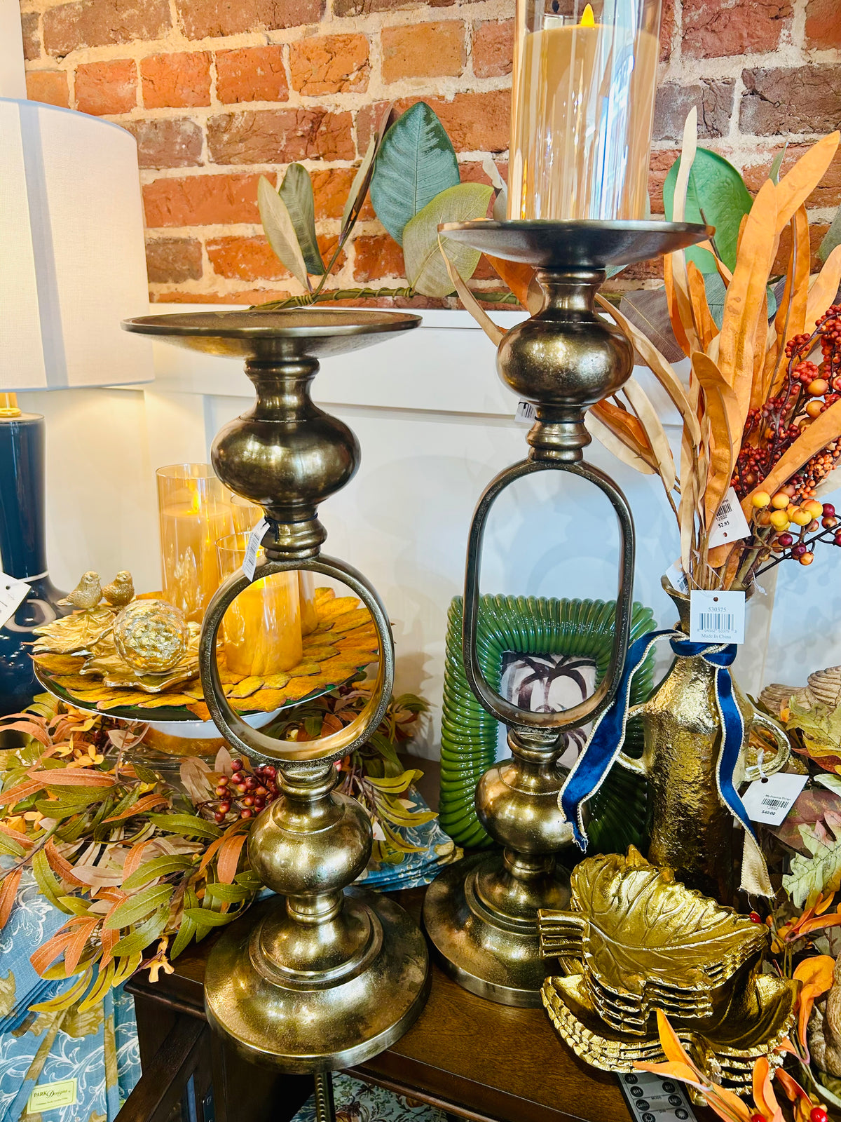Set of 2 Gold Metal Oval Pillar Candleholders