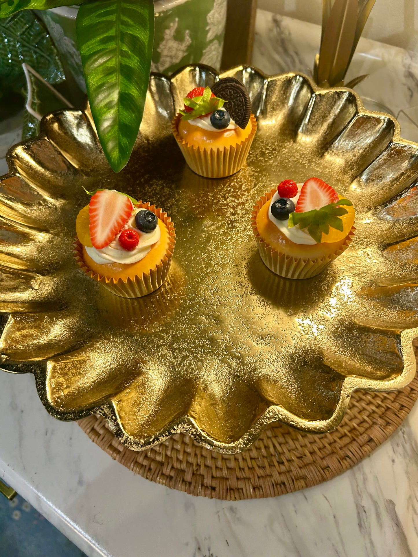 Scalloped Edge Gold Cake Stand