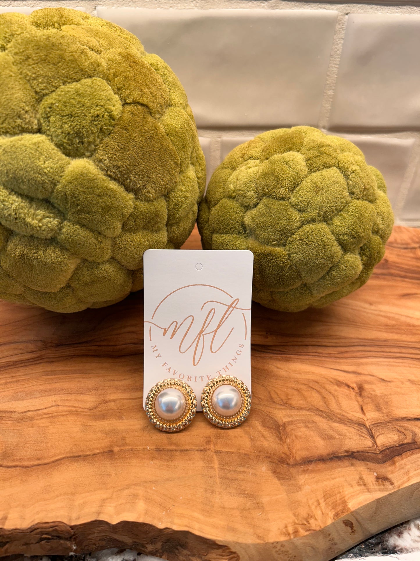 Pearl and Gold Round Stud Earrings
