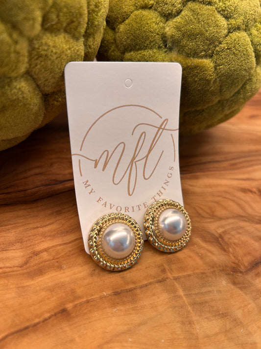 Pearl and Gold Round Stud Earrings