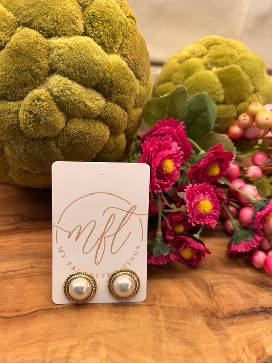 Pearl and Gold Stud Earrings