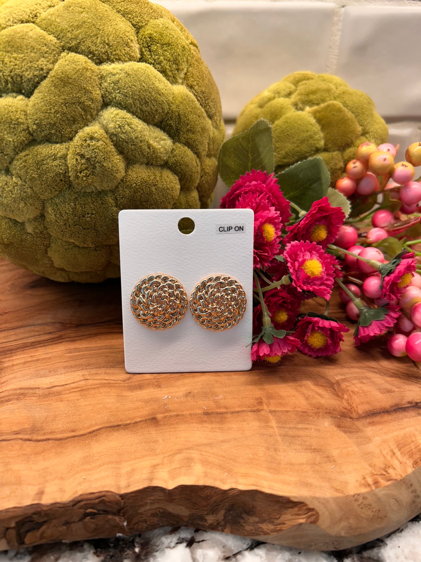 Rope Design Round Gold Clip on Earrings