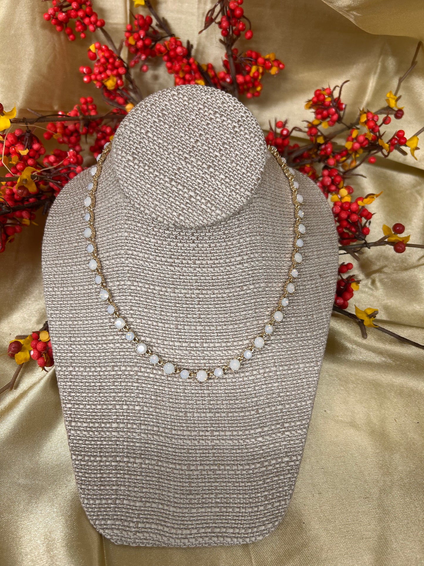 Small Simulated Opal Stone Necklace