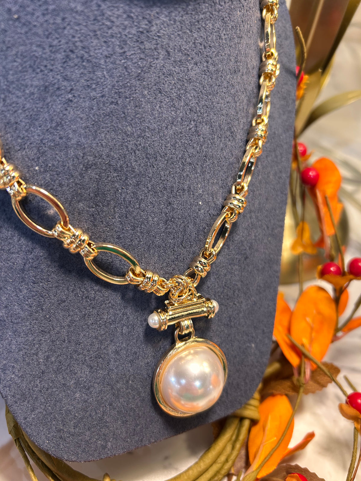 Large Pearl Toggle Necklace
