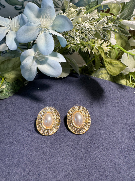 Gold & Pearl Radiance Stud Earrings