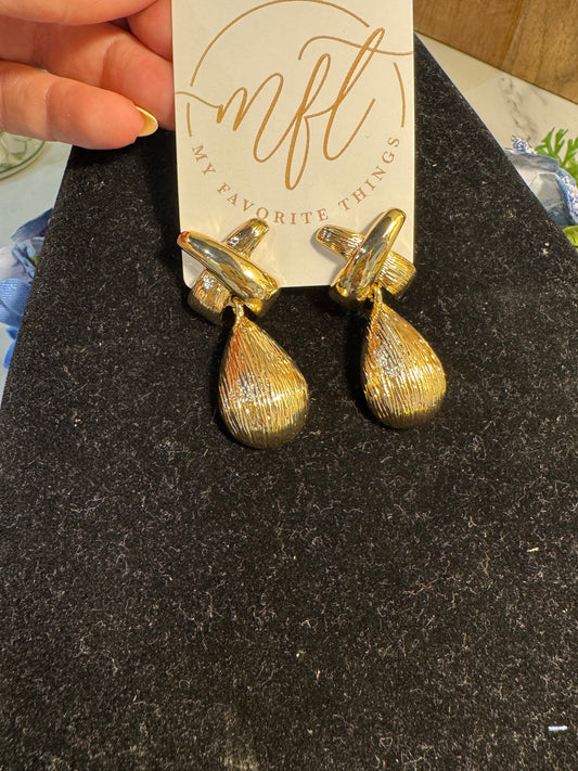 Crisscross & Teardrop Gold Textured Earrings