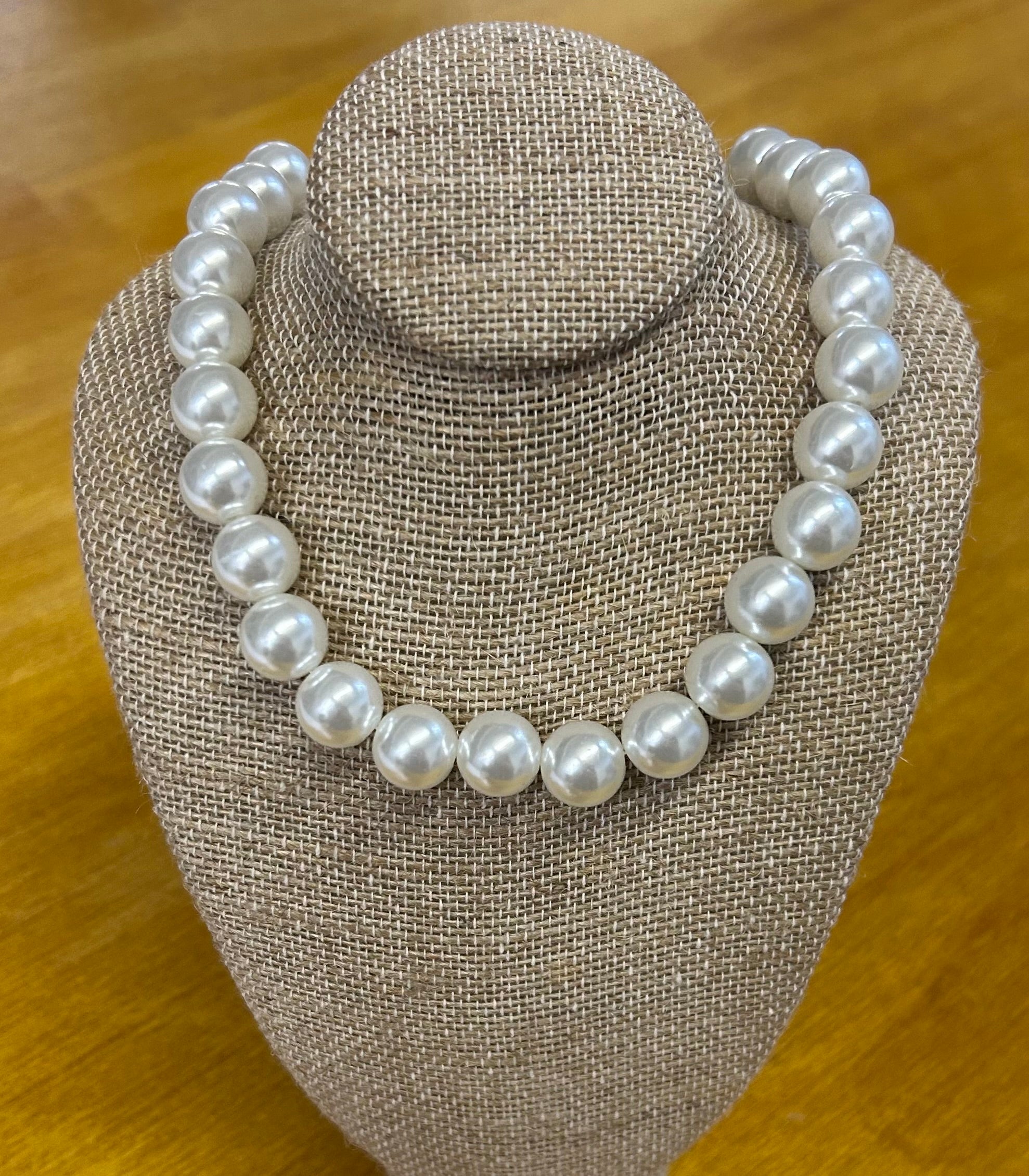 Pearl Necklace – My Favorite Things