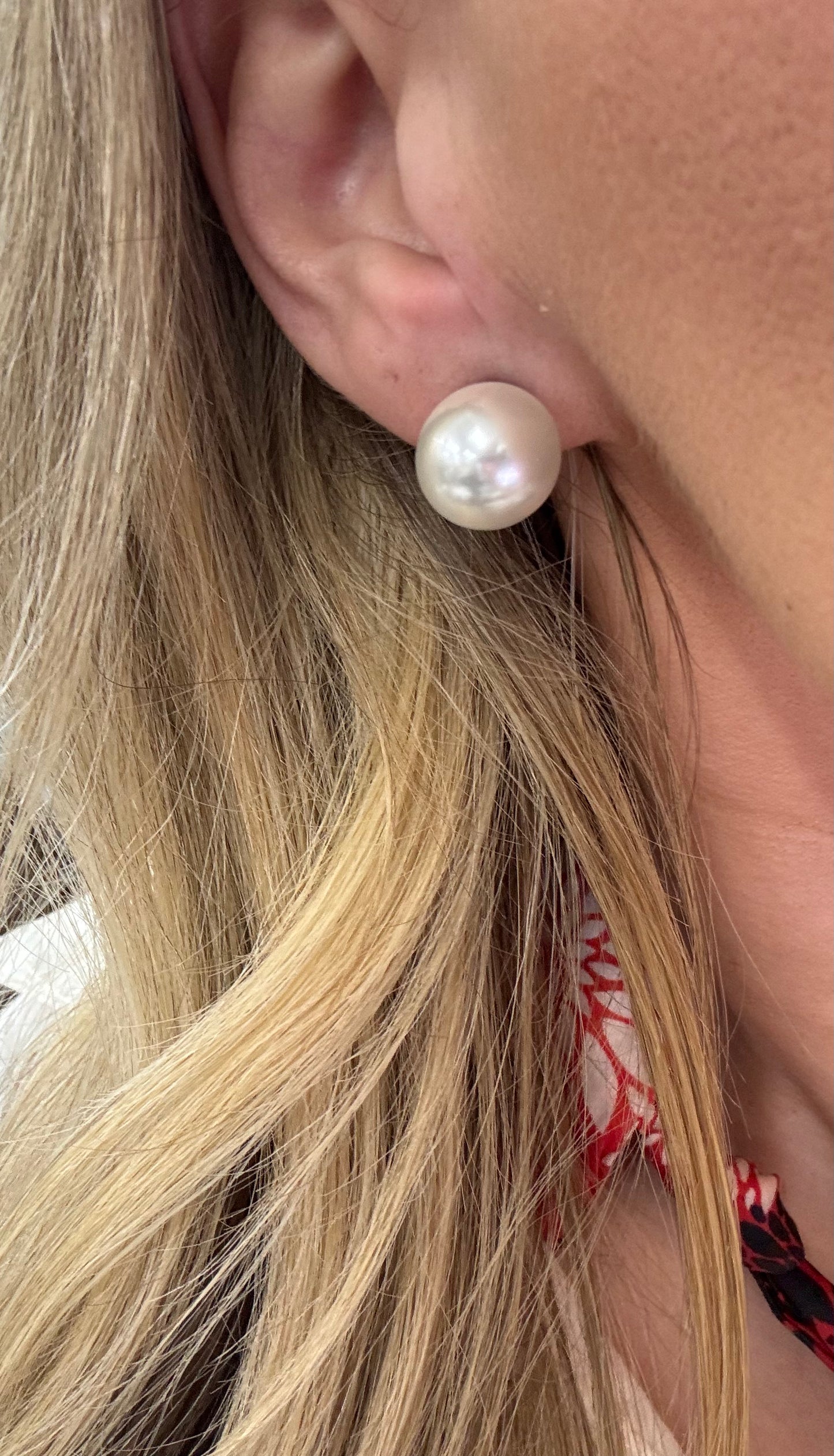 Everyday Large Pearl Stud Earrings