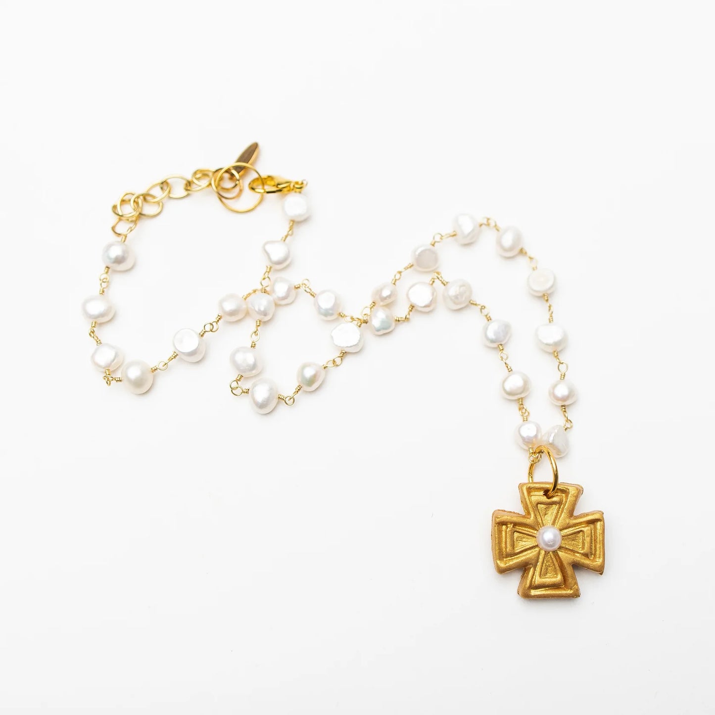 Freshwater Pearl Chain with Anna Pearl Cross