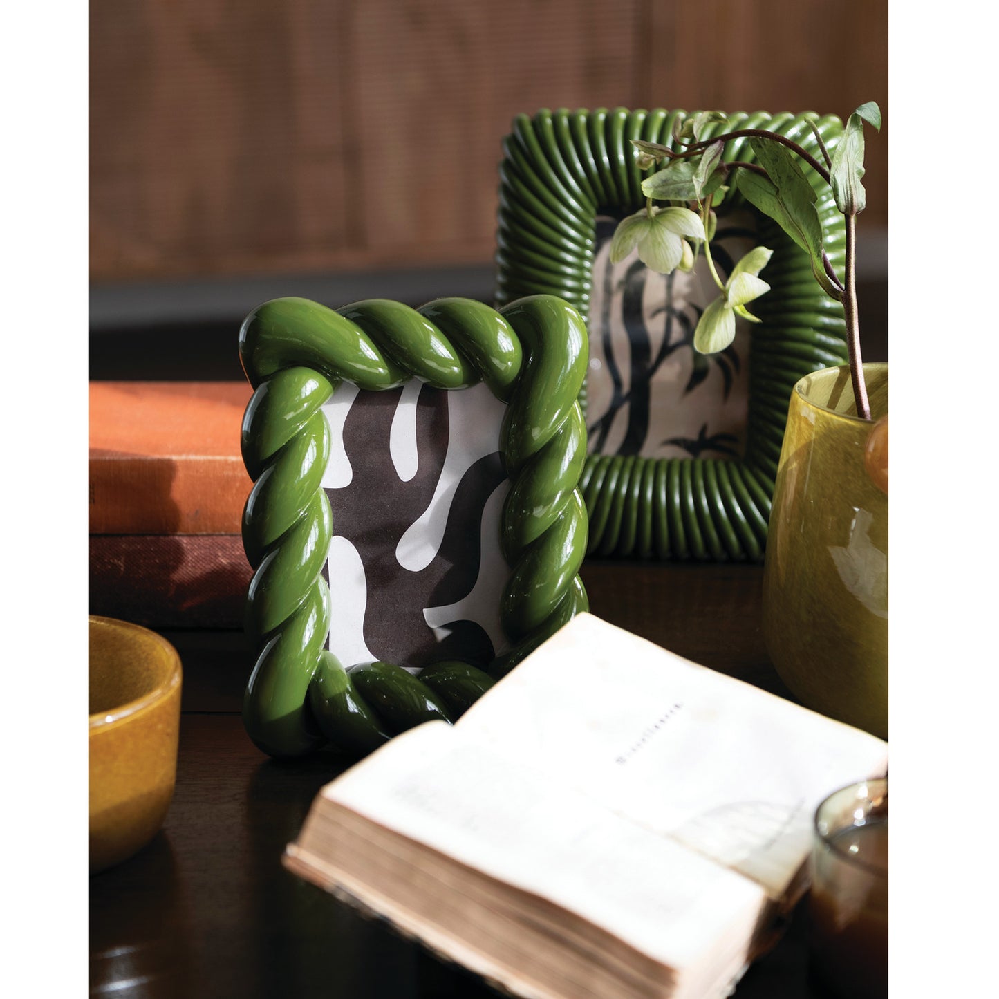 Resin Twisted Photo Frame (Holds 4" x 6" Photo) (Hangs or Sits)