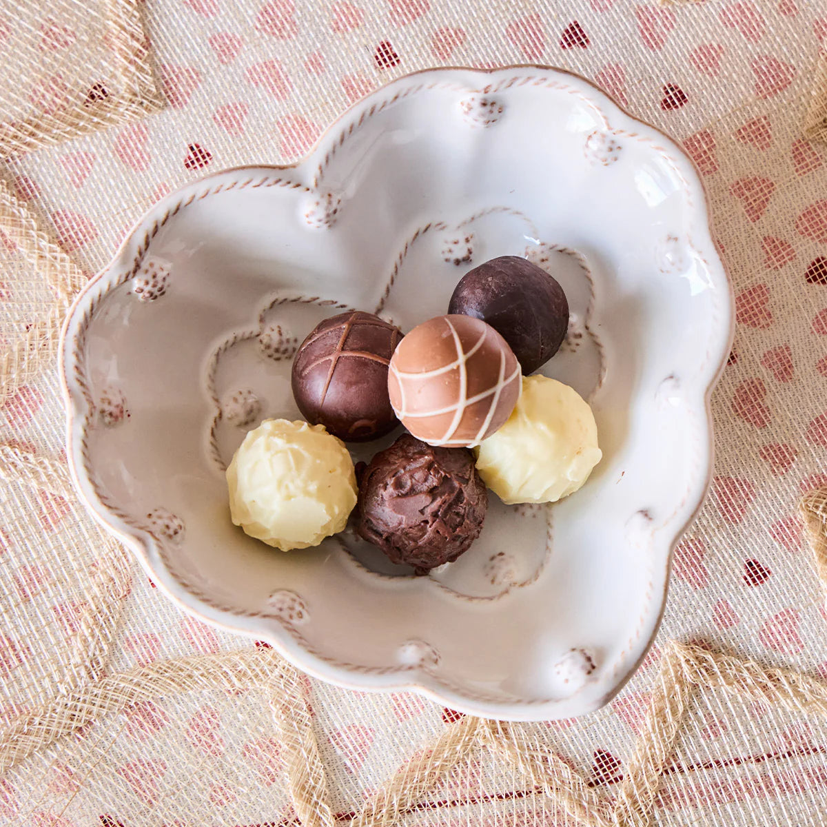 Berry & Thread 6.5 " Whitewash Heart Bowl