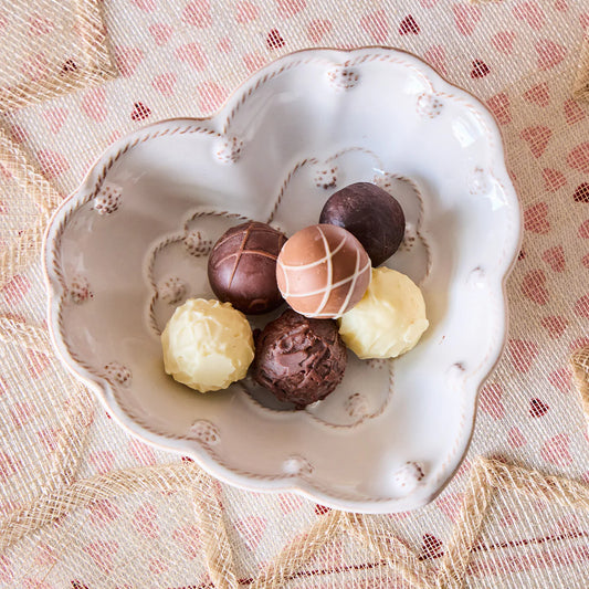 Berry & Thread 6.5 " Whitewash Heart Bowl