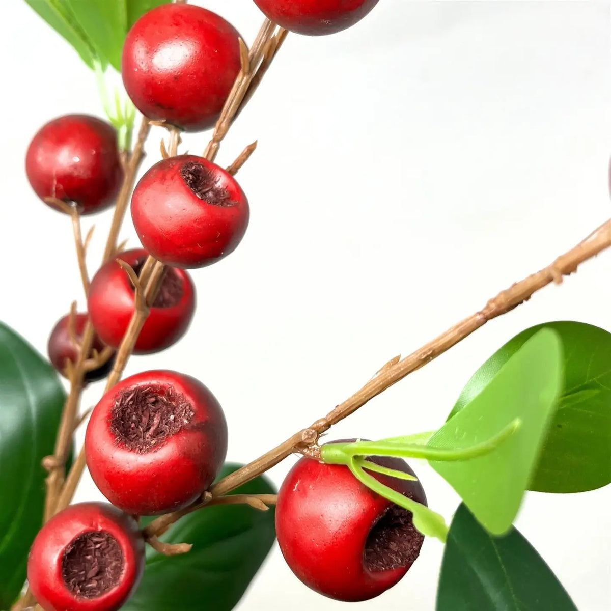 Pod Berry Spray 33" - Deep Red