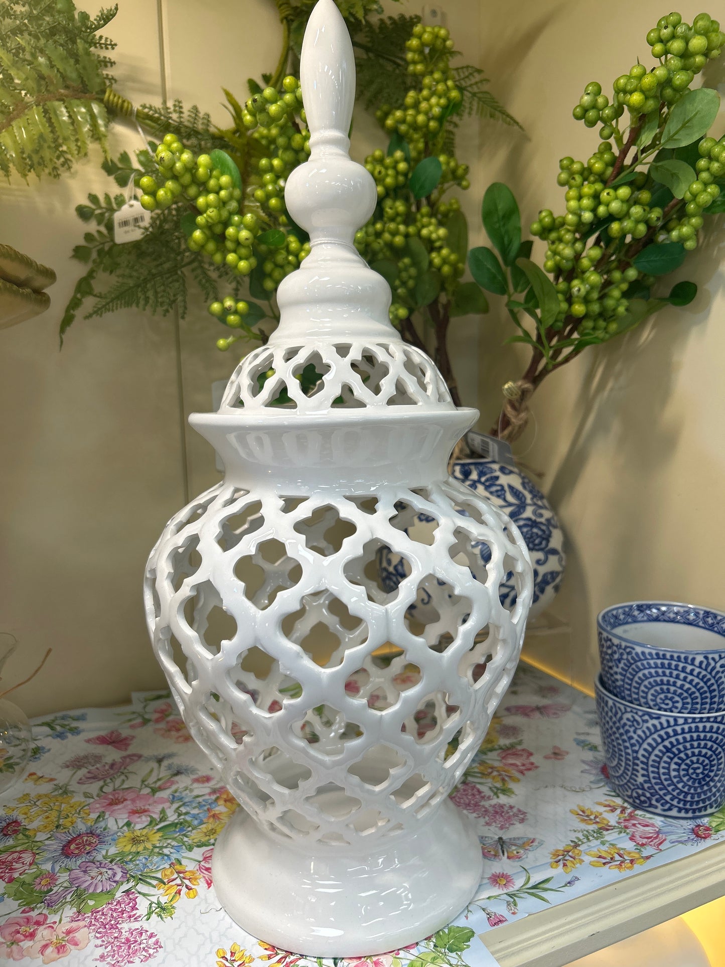 Lattice ginger Jar White Short